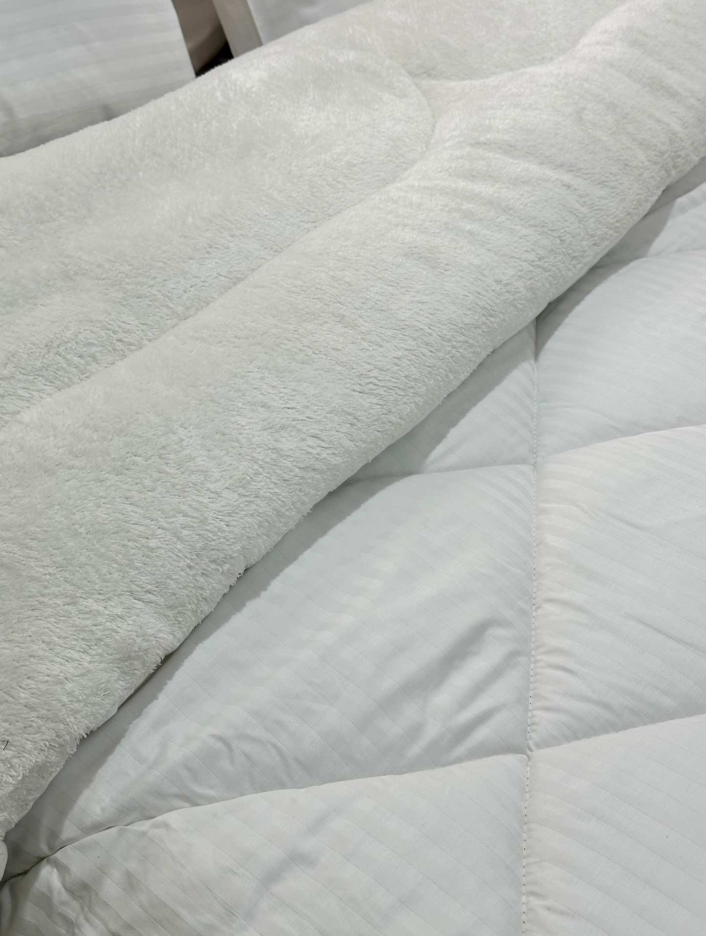 Hotel Style Stripes Fur Quilt Set