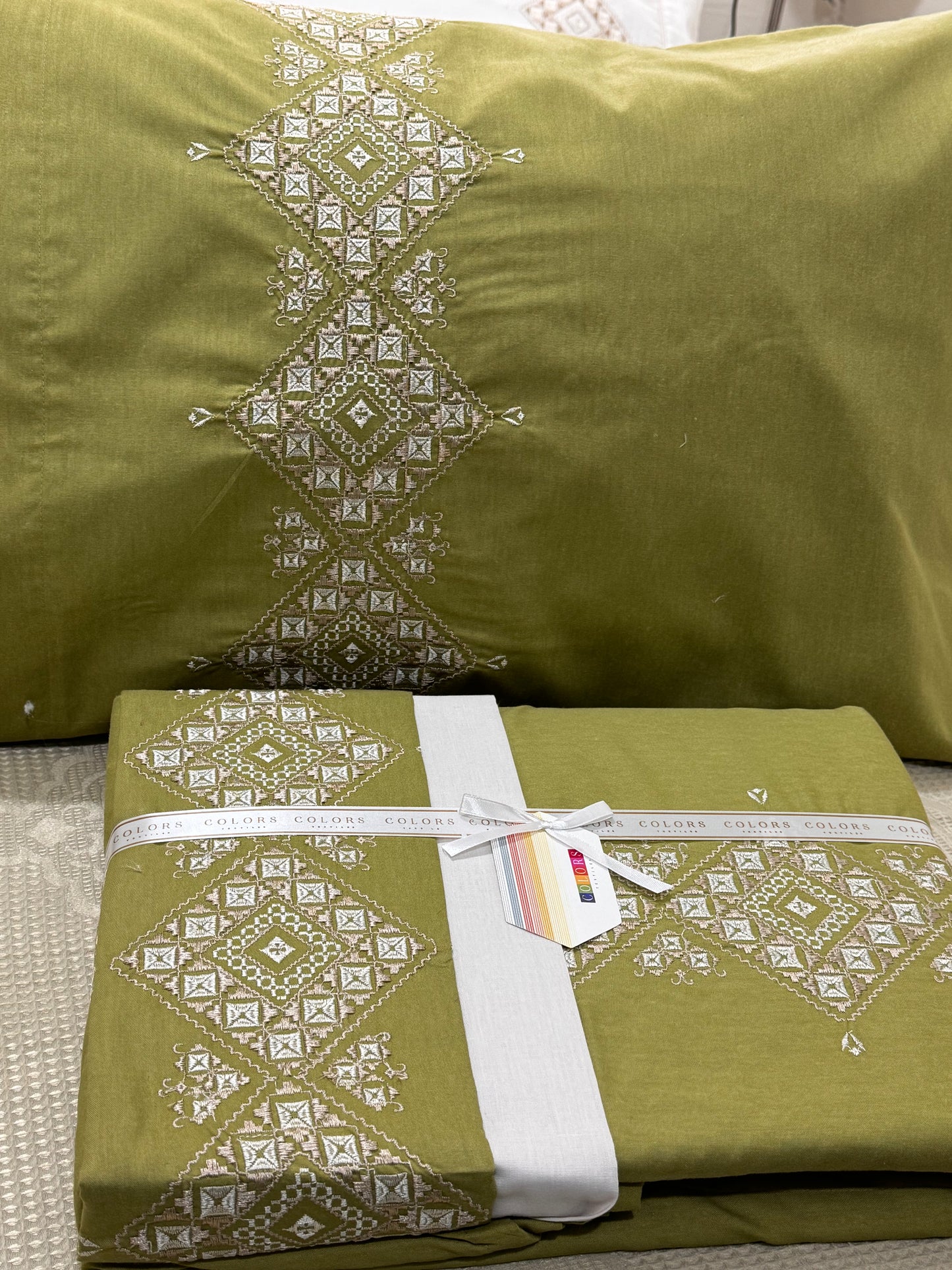 PolyCotton Embroidered Bed Sheet Set (Model 10)
