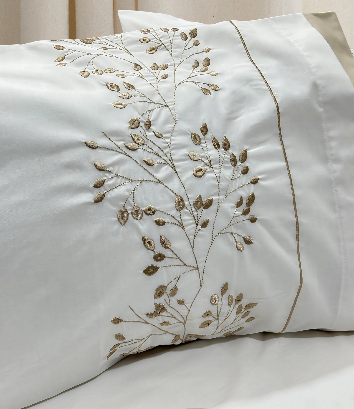 PolyCotton Embroidered Bed Sheet Set (Model 4)