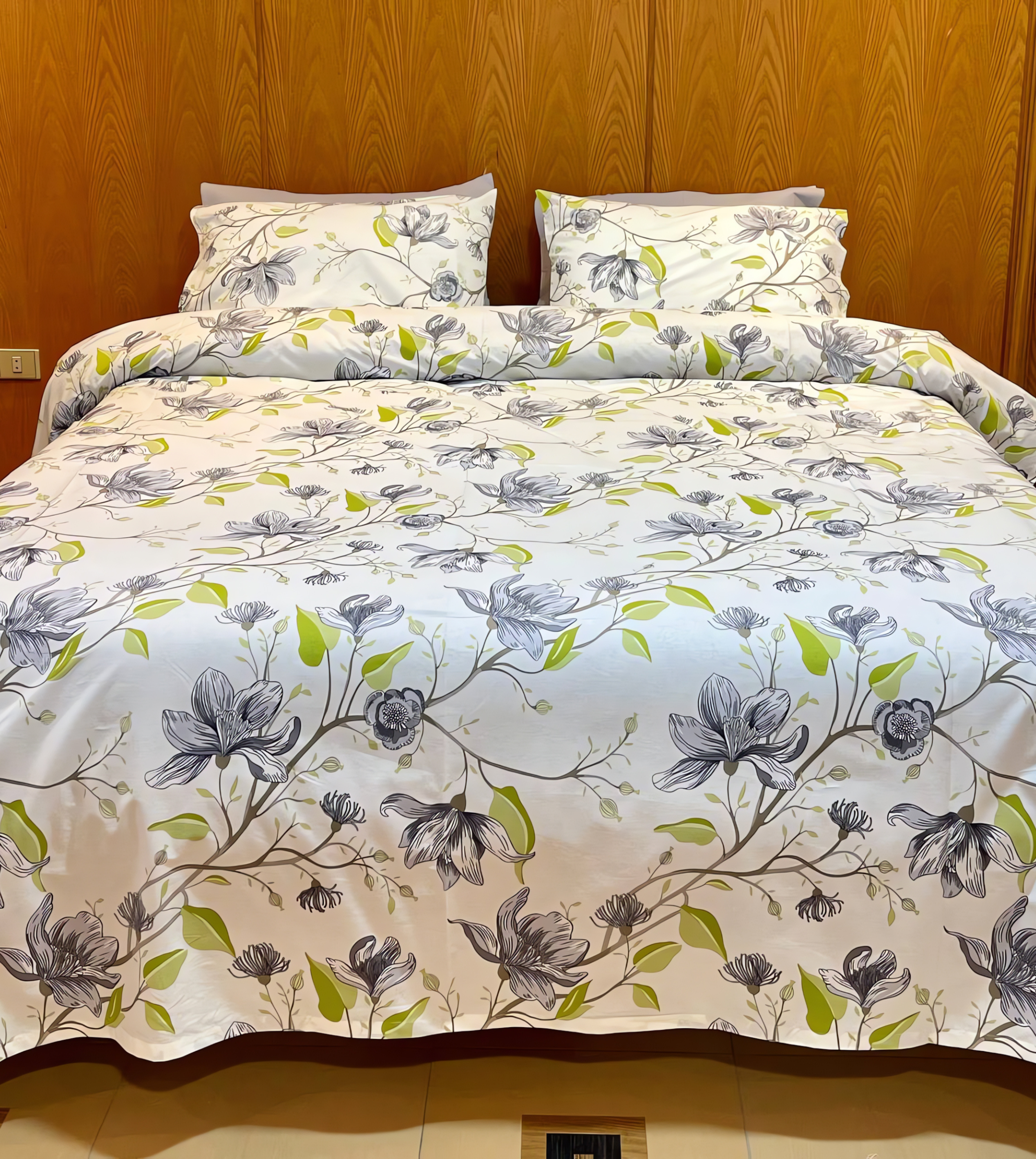 Grey X White Printed Bed Sheet Set(Pure Ranforce Cotton)