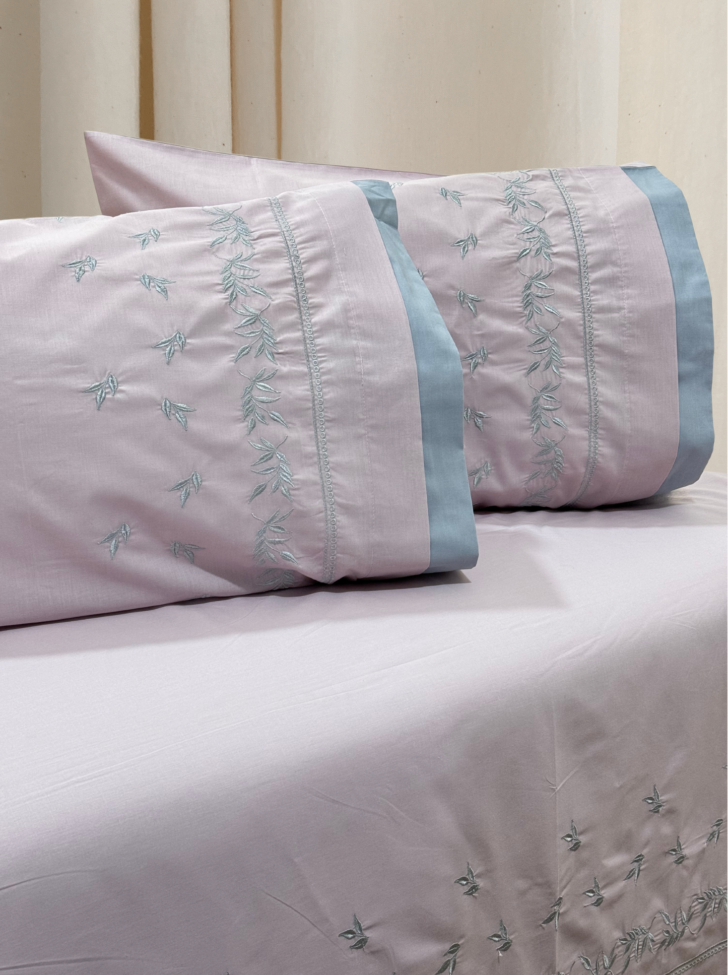 PolyCotton Embroidered Bed Sheet Set (Model 7)