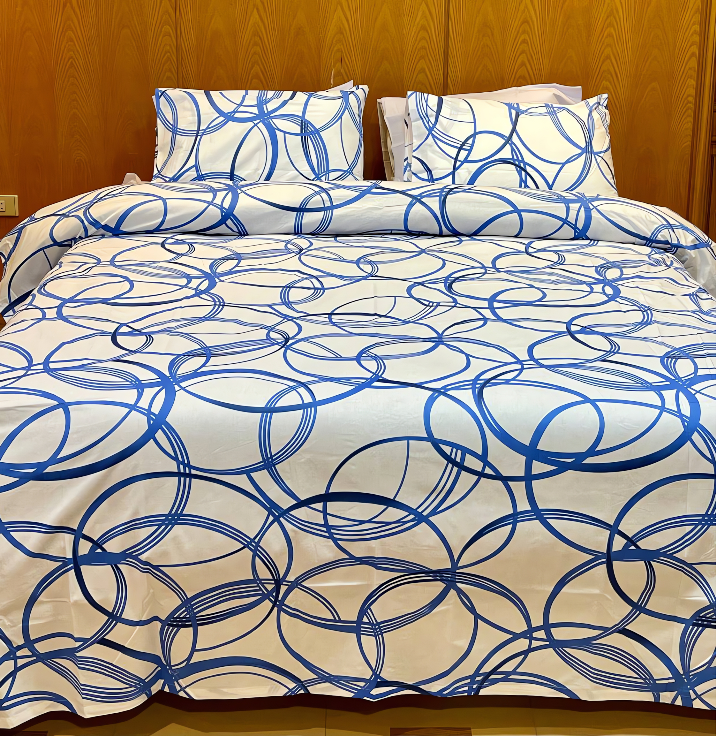 Blue X White Circles Bed Sheet Set (Pure Ranforce Cotton)