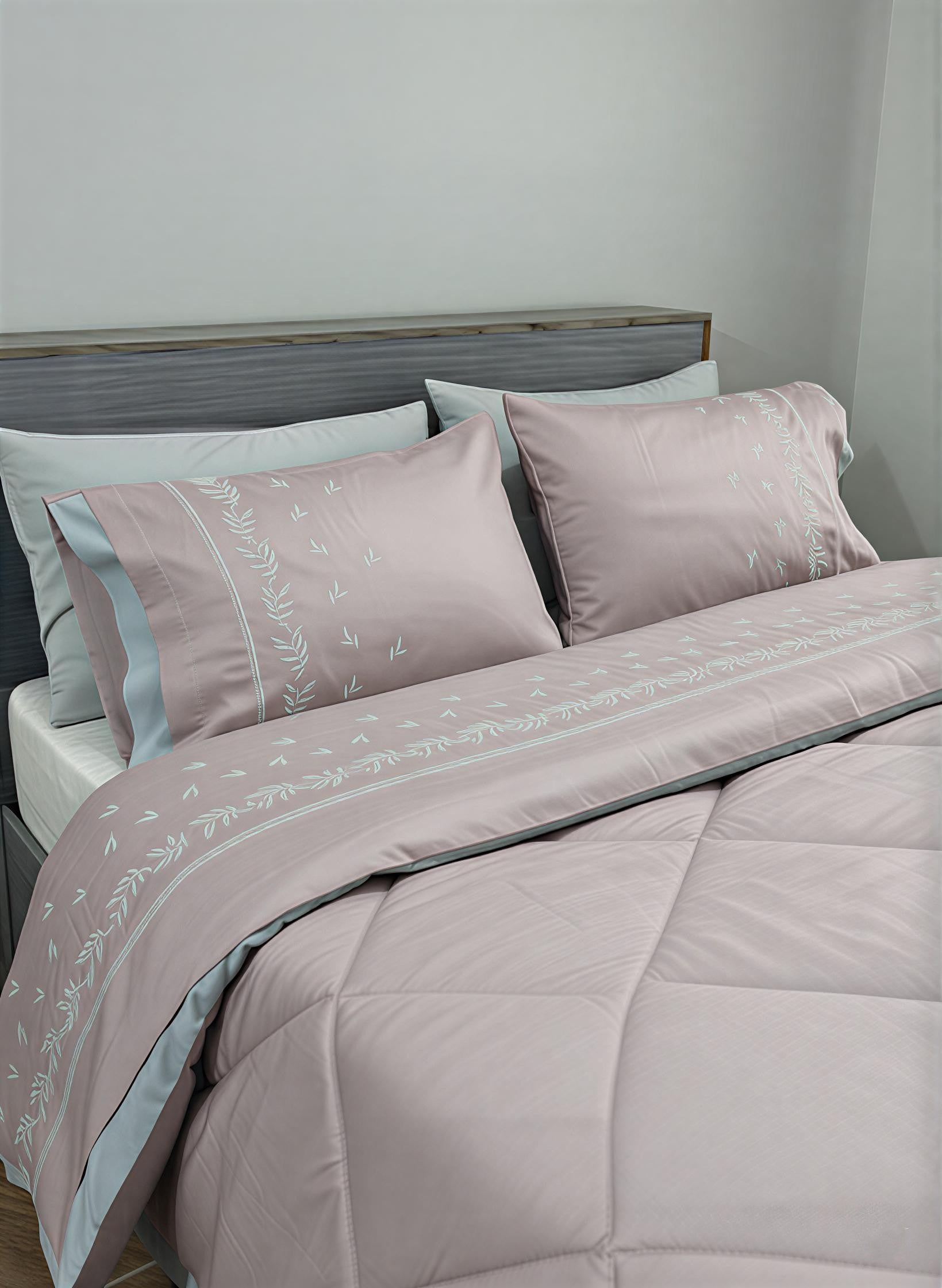 Leaf Embroidered Quilt Set (Soft Cotton Satin)