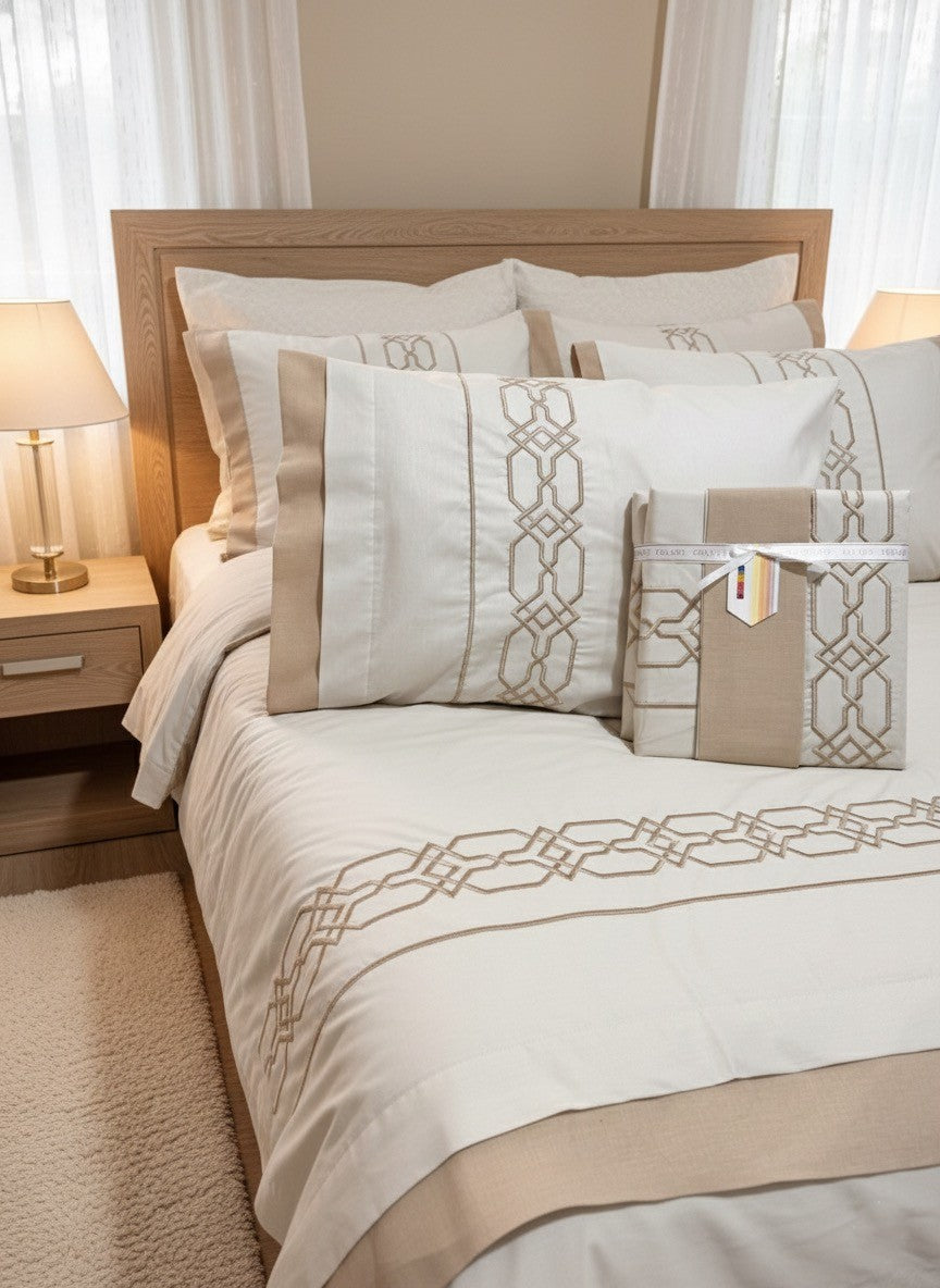 PolyCotton Embroidered Bed Sheet Set (Model 18).