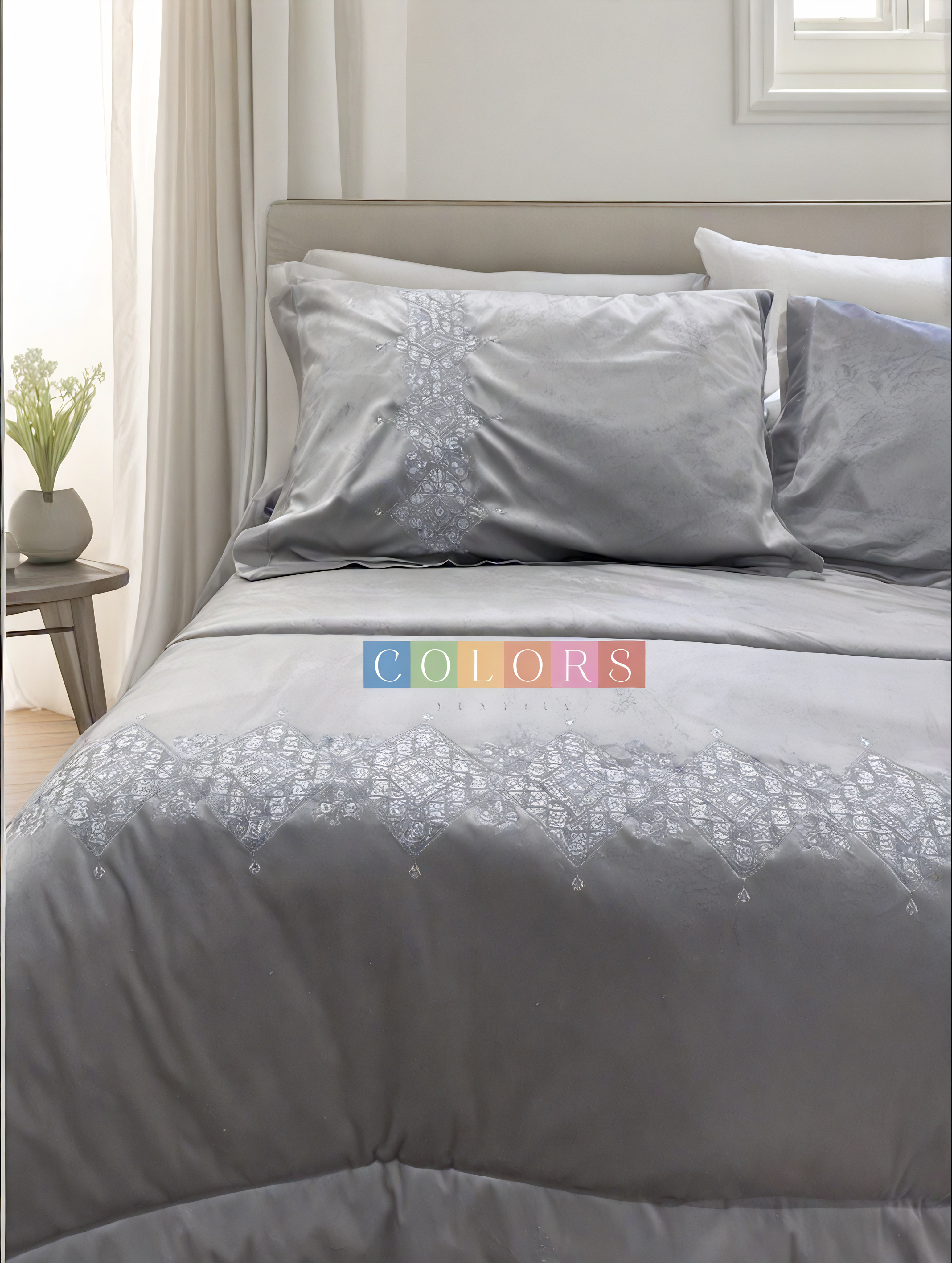 Embroidered Qatifa Quilt Set (Model 2)