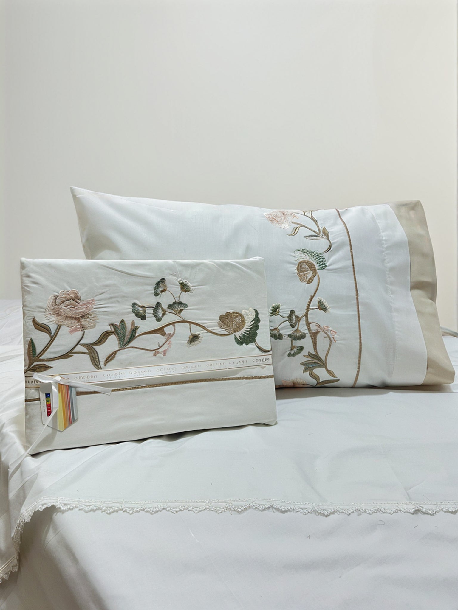 PolyCotton Embroidered Bed Sheet Set (Model 19).