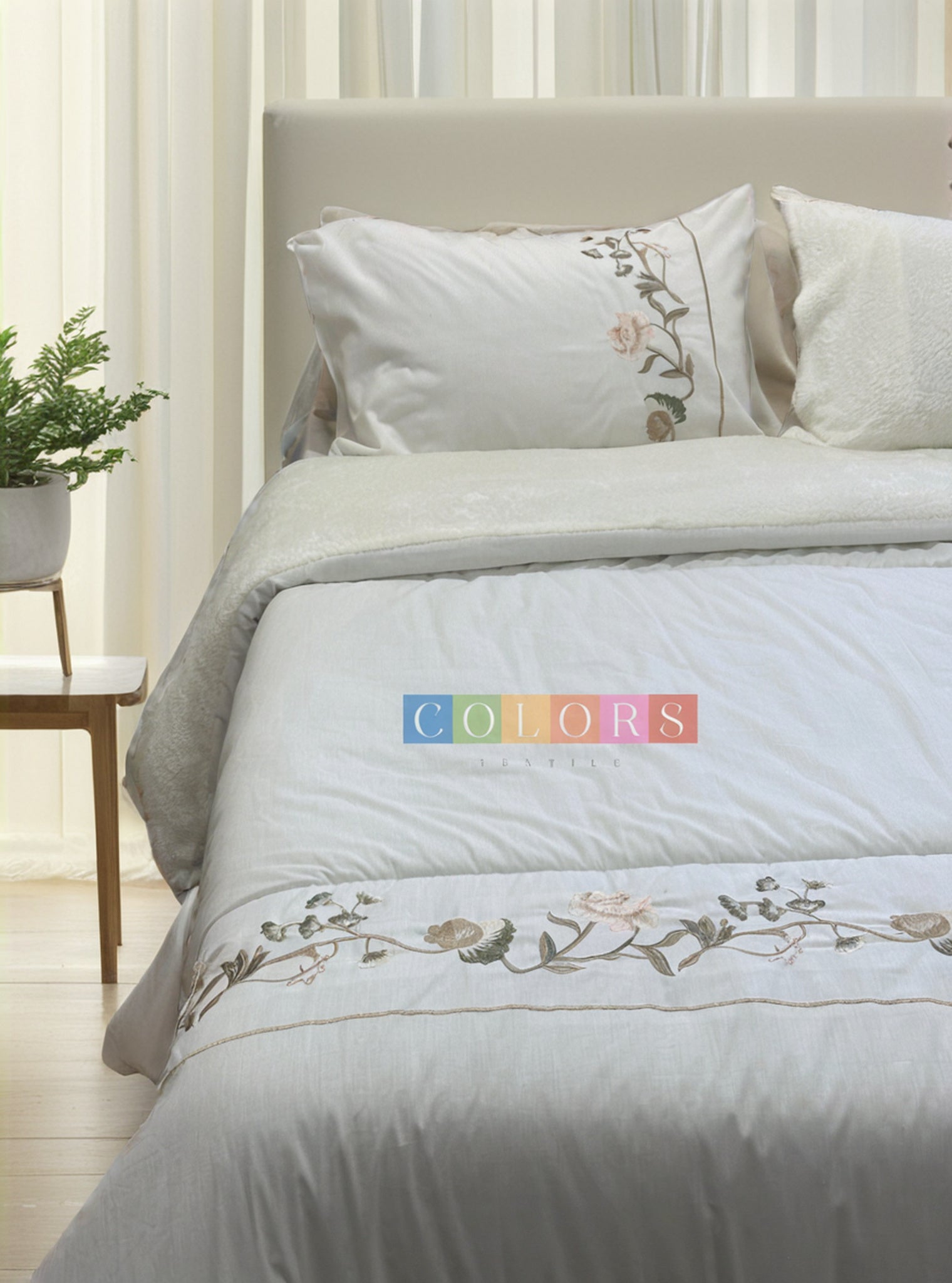 Luxurious Embroidered Quilt Set with Fur Backing( New Arrival ) ( Model 2 )